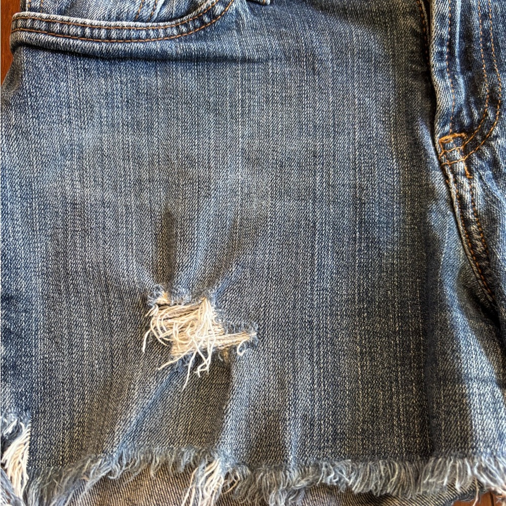 Lucky Brand Size 10/30 Distressed Frayed Denim Shorts Blue Cutoff Jean Shorts - Picture 2 of 13
